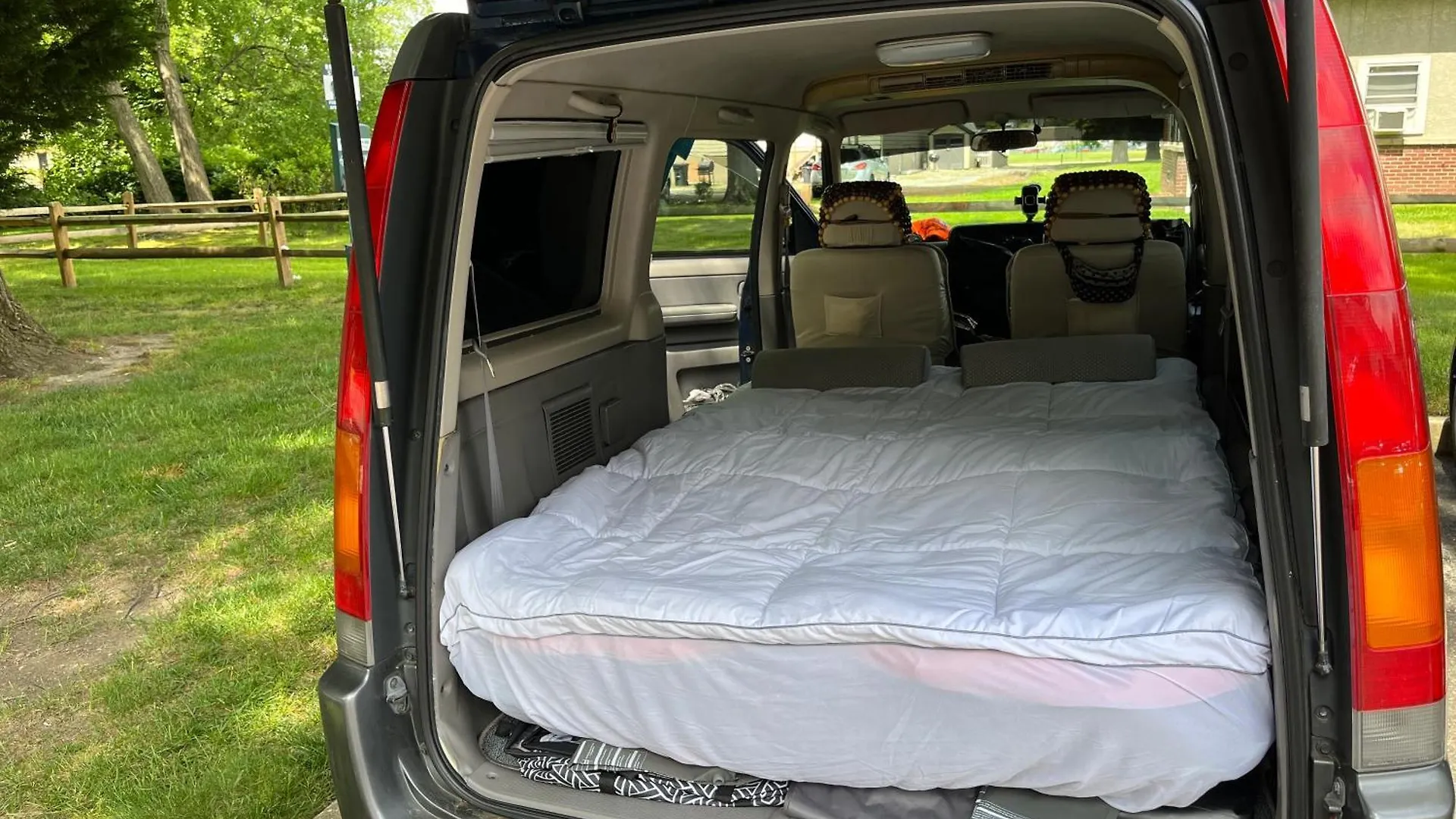 Luxury tent Allyouneedvan New York